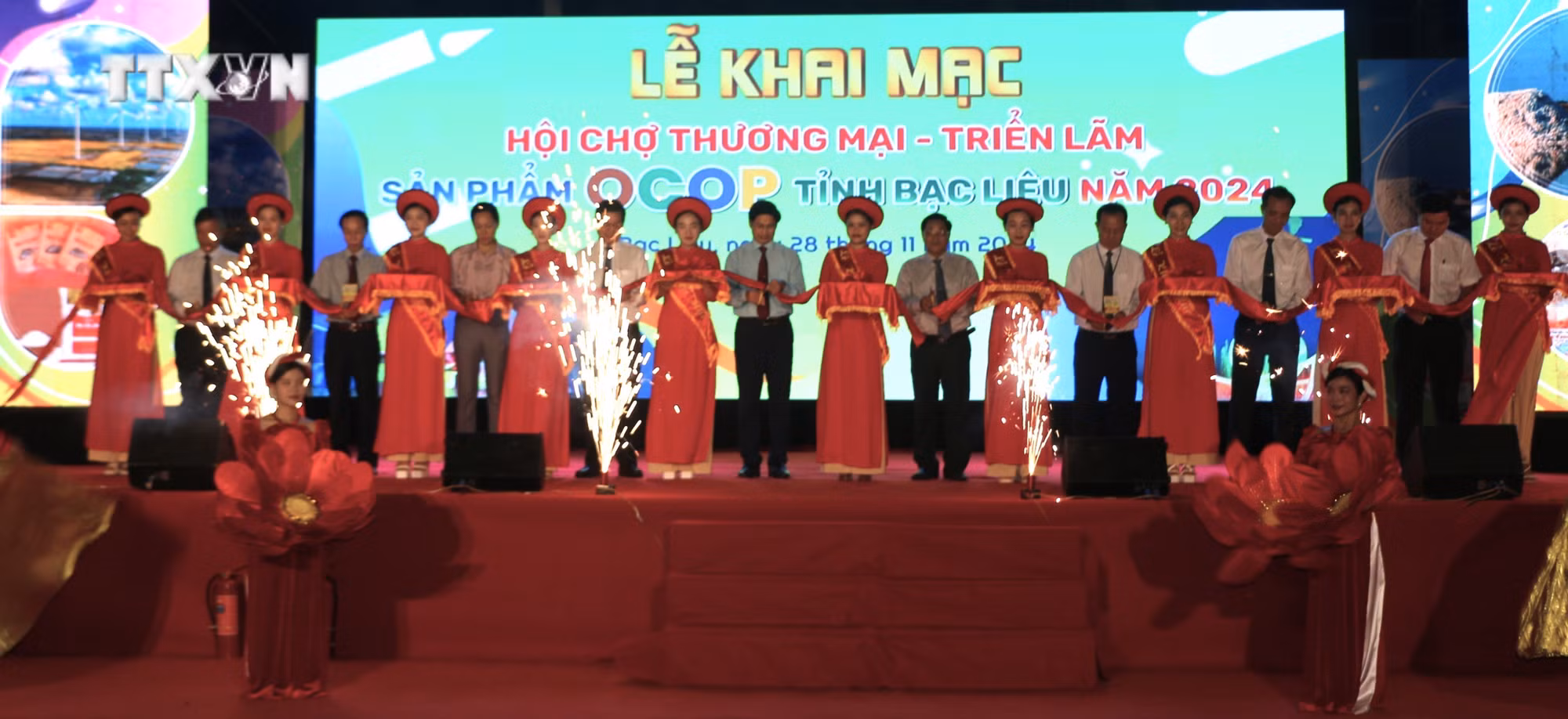 vna_potal_bac_lieu_khai_mac_hoi_cho_thuong_mai_–_trien_lam_san_pham_ocop_2024__7728974.jpg