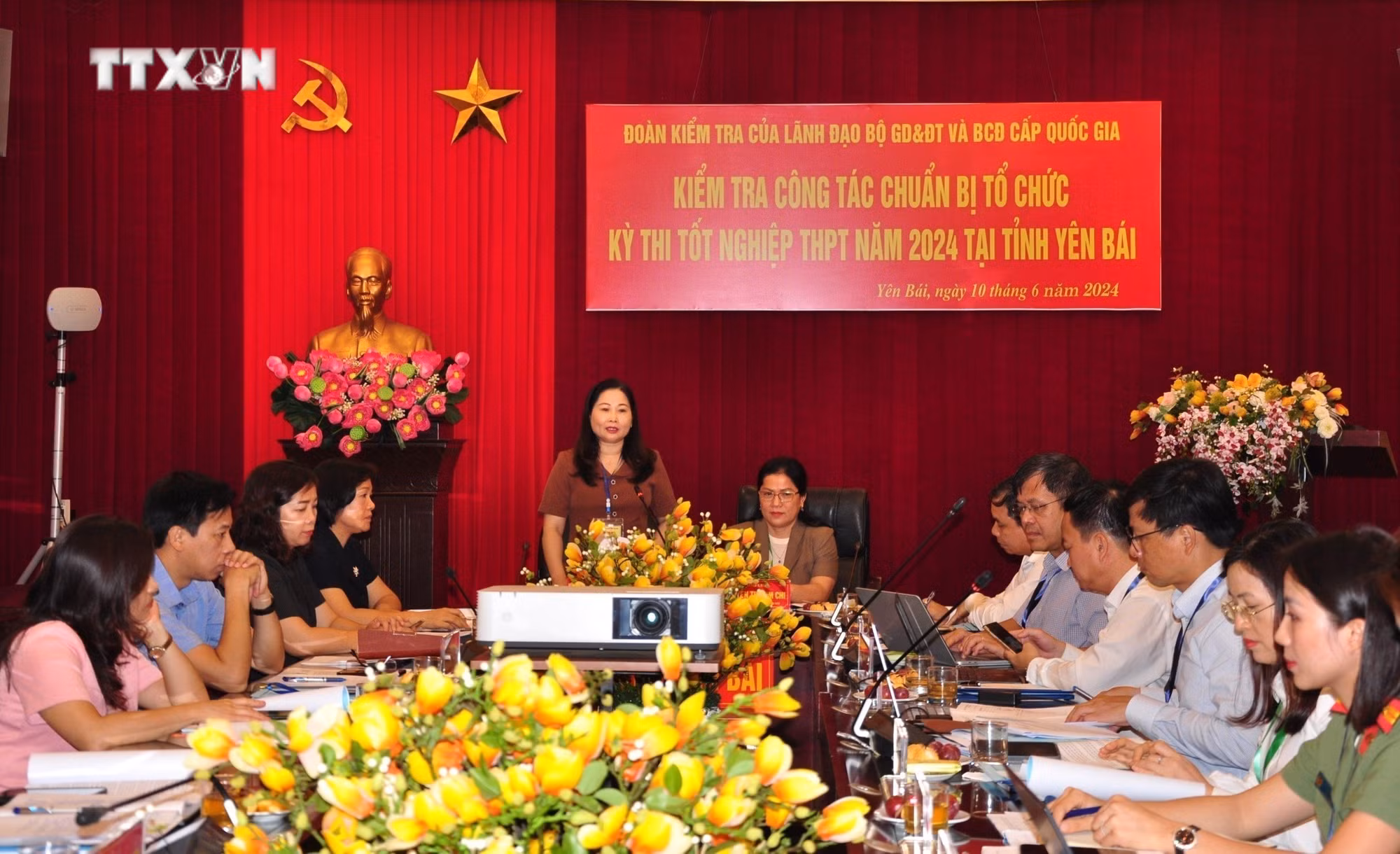 vna_potal_doan_bo_giao_duc_va_dao_tao_kiem_tra_cong_tac_chuan_bi_cho_ky_thi_tot_nghiep_thpt_nam_2024_tai_yen_bai_7423127.jpg