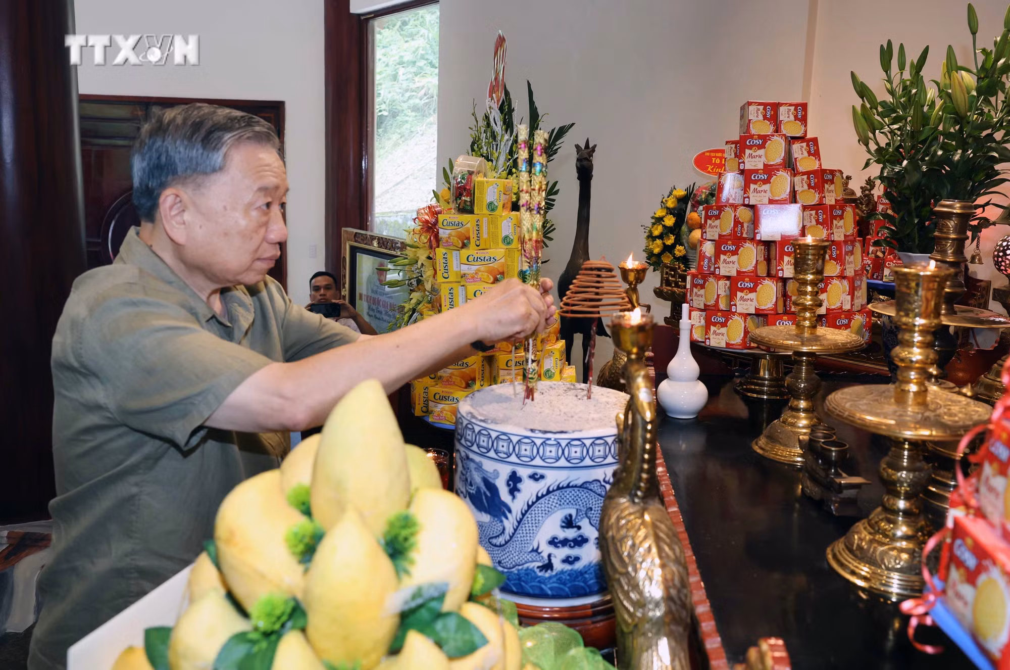 vna_potal_chu_tich_nuoc_to_lam_tham_noi_thanh_lap_doi_viet_nam_tuyen_truyen_giai_phong_quan_7421737.jpg