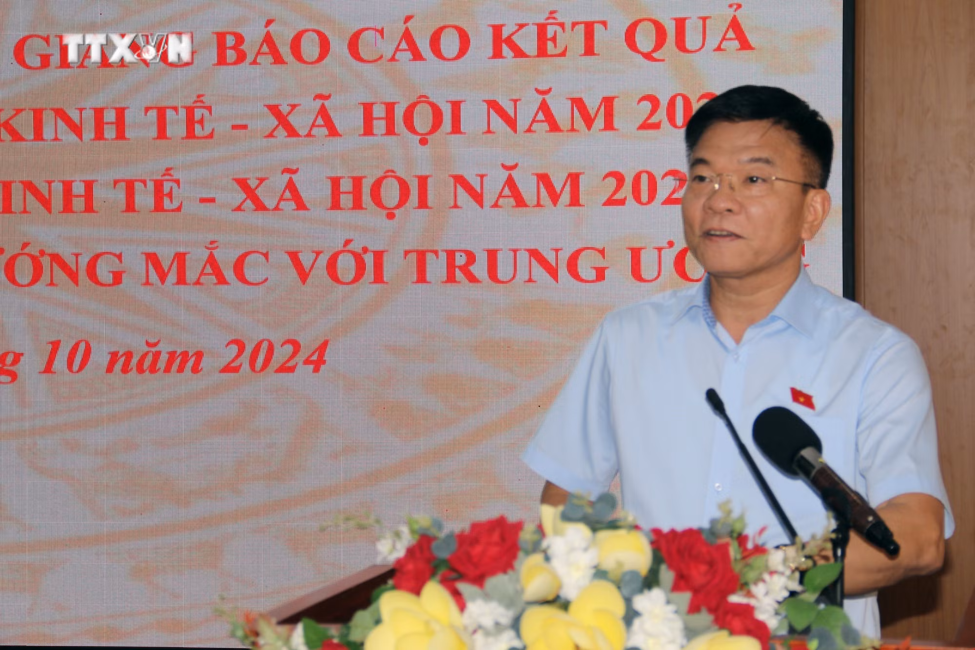 vna_potal_pho_thu_tuong_le_thanh_long_tiep_xuc_cu_tri_tinh_kien_giang_7639986.jpg