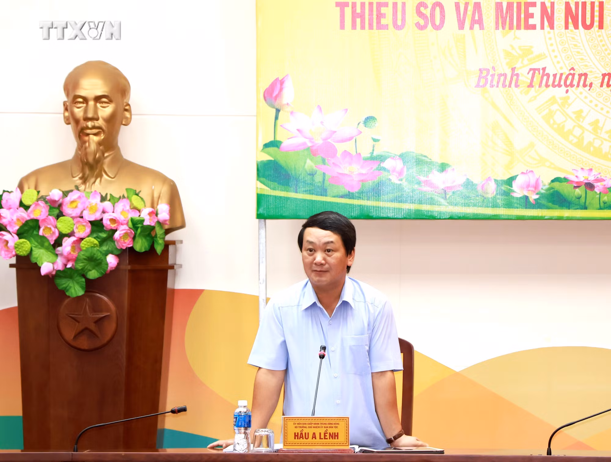 vna_potal_doan_cong_tac_cua_uy_ban_dan_toc_lam_viec_tai_tinh_binh_thuan_7614252.jpg