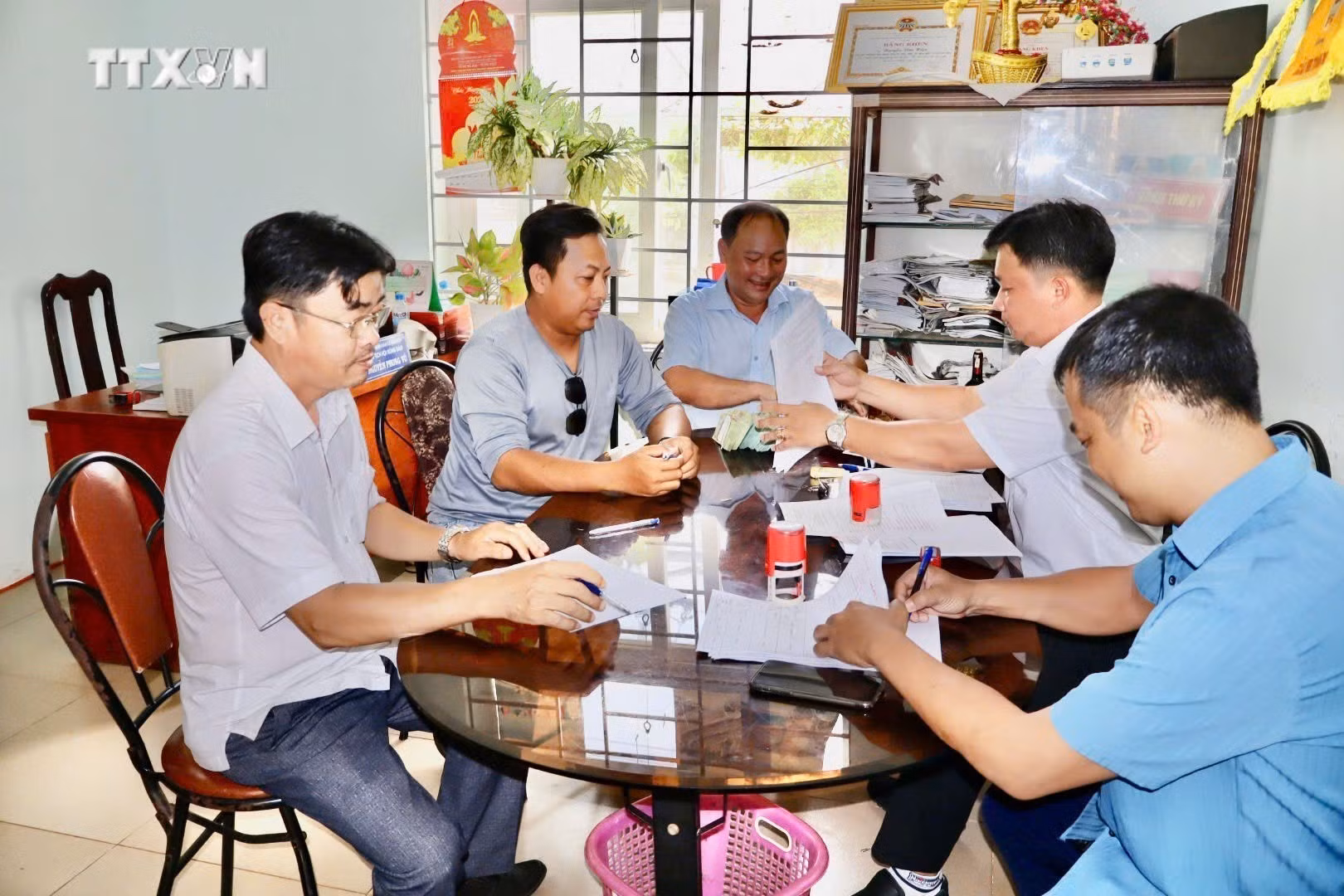vna_potal_ba_ria-vung_tau_no_luc_trien_khai_cac_chinh_sach_de_giam_ngheo_ben_vung_7667565.jpg