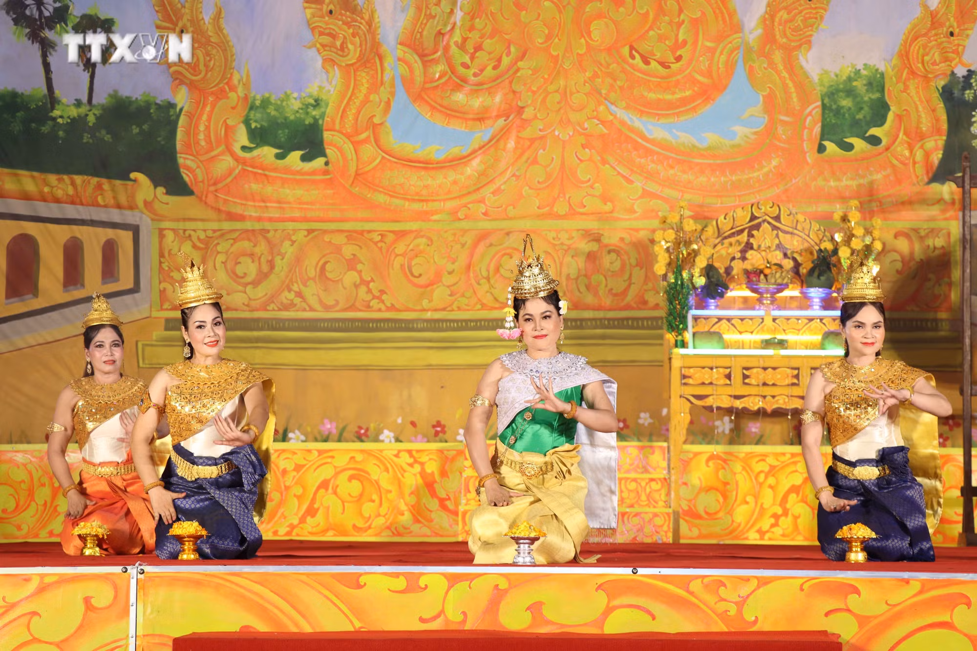 vna_potal_dac_sac_dem_le_hoi_ok_om_bok_cua_dong_bao_khmer_tra_vinh_7706735.jpg