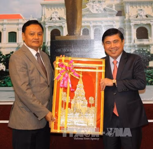 Thúc đẩy quan hệ giữa Thành phố Hồ Chí Minh và các tỉnh Trung Lào đi vào chiều sâu, hiệu quả