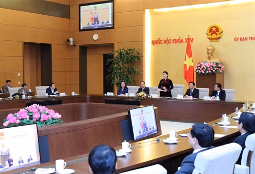 Chủ tịch Quốc hội Nguyễn Thị Kim Ngân gặp mặt Đoàn đại biểu công dân gương mẫu, tập thể kiểu mẫu của tỉnh Thanh Hóa