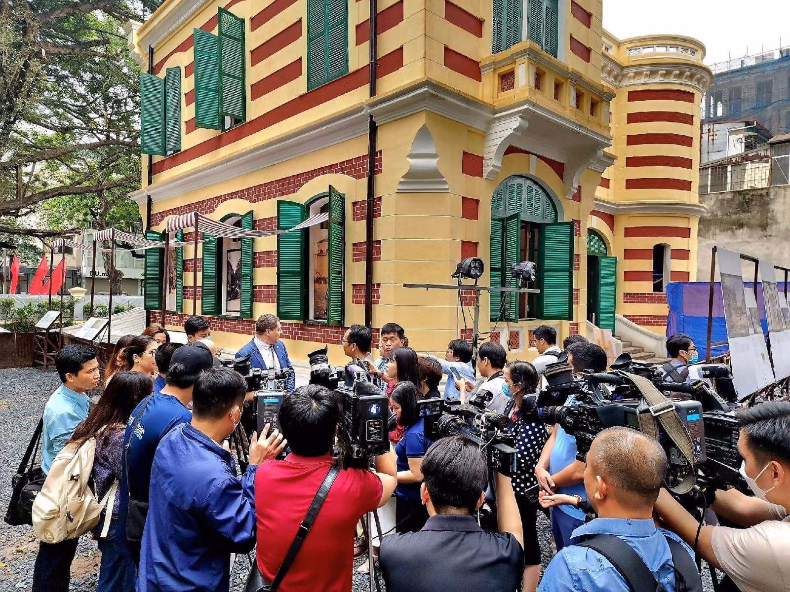 Chú thích ảnh