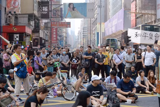 Phe biểu tình Hong Kong ra tối hậu thư ảnh 1