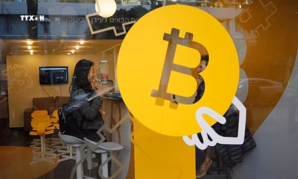 Giá Bitcoin giảm xuống mức thấp nhất trong gần hai năm