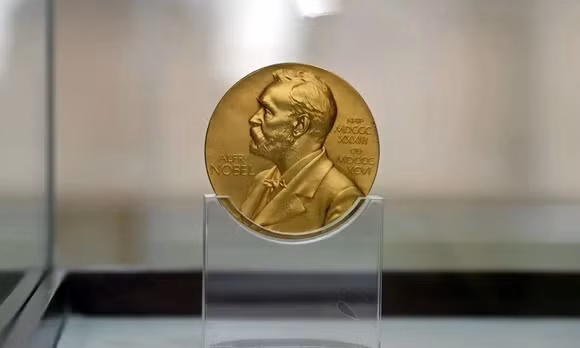 BREAKING NEWS: Giải Nobel Văn học 2026 vinh danh nữ nhà thơ người Canada