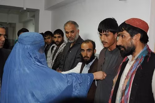 Afghanistan tử hình nhóm tội phạm cưỡng bức tập thể ảnh 1