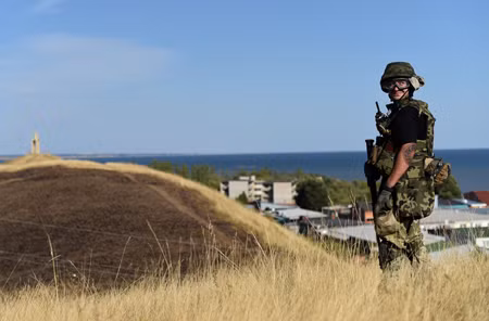Lãnh đạo Nga, Ukraine 'đấu khẩu' về tình hình Donbass ảnh 1