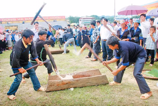 Đón Tết Độc lập ở Than Uyên ảnh 2