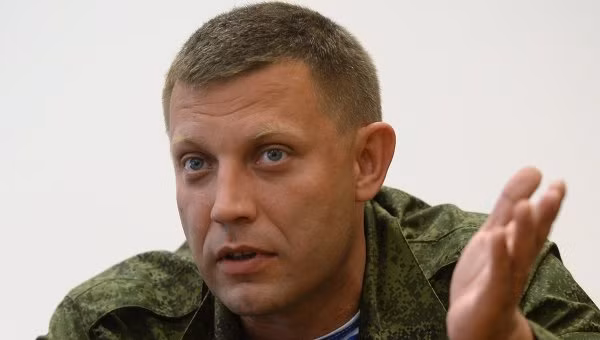 Tổng thống Ukraine cân nhắc áp đặt thiết quân luật ảnh 2