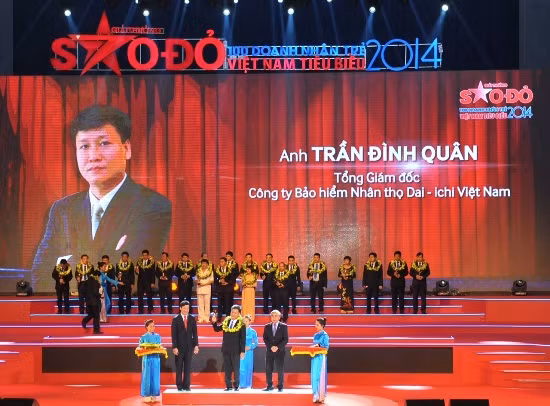 “Giải thưởng 100 Doanh nhân trẻ Việt Nam tiêu biểu năm 2014” ảnh 1