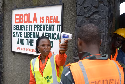 Dịch Ebola đe dọa nghiêm trọng kinh tế châu Phi ảnh 1
