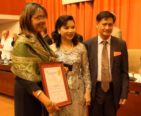 Việt Nam giành Huy chương Vàng tại Hội chợ FIHAV 2012 ảnh 1