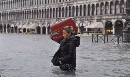 Ngắm thành phố Venice xinh đẹp ngập chìm trong nước ảnh 7