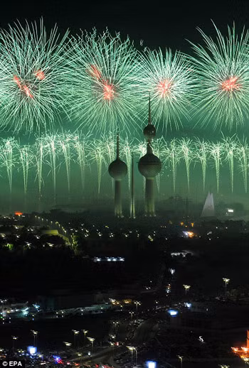 Kỷ lục màn bắn pháo hoa ở Kuwait ảnh 12
