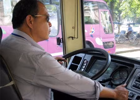 Siết chặt việc thực hiện lắp “hộp đen” cho xe khách ảnh 2