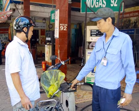 Rà soát cơ chế điều hành giá xăng dầu ảnh 2