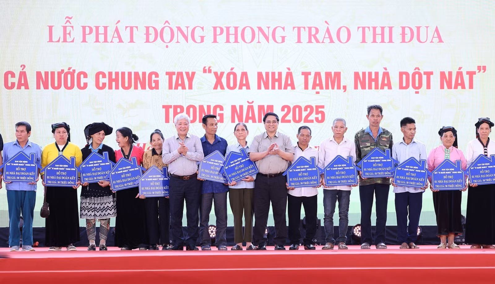 Thủ tướng Phạm Minh Chính tại Lễ phát động Phong trào thi đua “Xóa nhà tạm, nhà dột nát” trong cả nước.