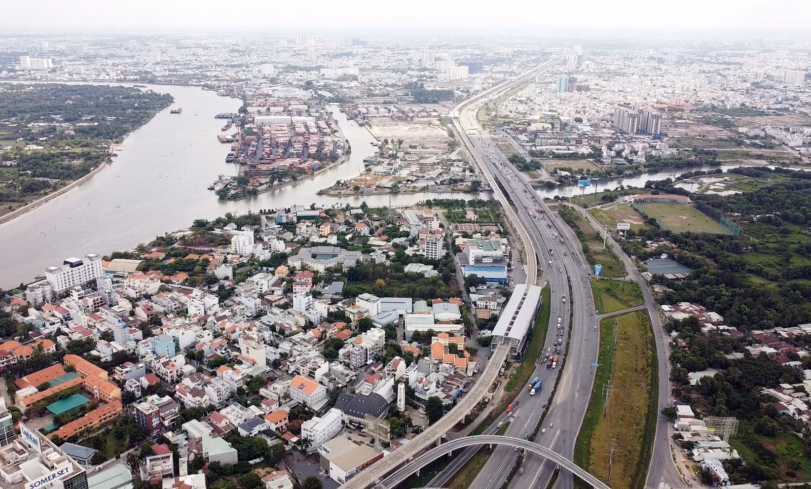 Các khu đô thị lớn được quy hoạch bài bản, khoa học, đồng bộ, bao gồm tất cả các công năng của một đô thị.