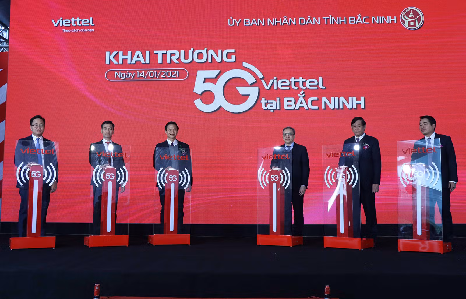 Ngày 14/1/2021, tại Khu công nghiệp Yên Phong, huyện Yên Phong, UBND tỉnh Bắc Ninh phối hợp với Tập đoàn Công nghiệp Viễn thông Quân đội (Viettel) tổ chức chương trình khai trương mạng 5G tại Khu công nghiệp Yên Phong I. Đây là khu công nghiệp đầu tiên trong cả nước được triển khai mạng viễn thông 5G ứng dụng trong sản xuất.
