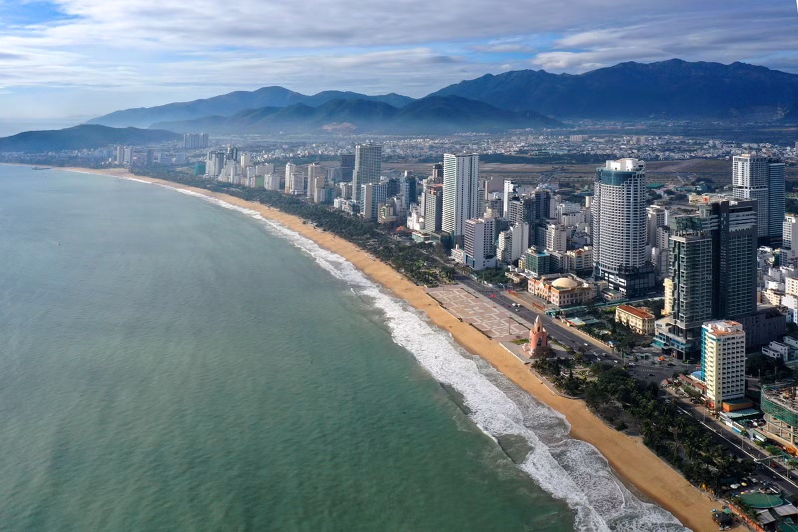 Thành phố biển xinh đẹp Nha Trang đang trên hành trình hiện thực hóa ước mơ xây dựng trở thành thành phố điện ảnh của Việt Nam.