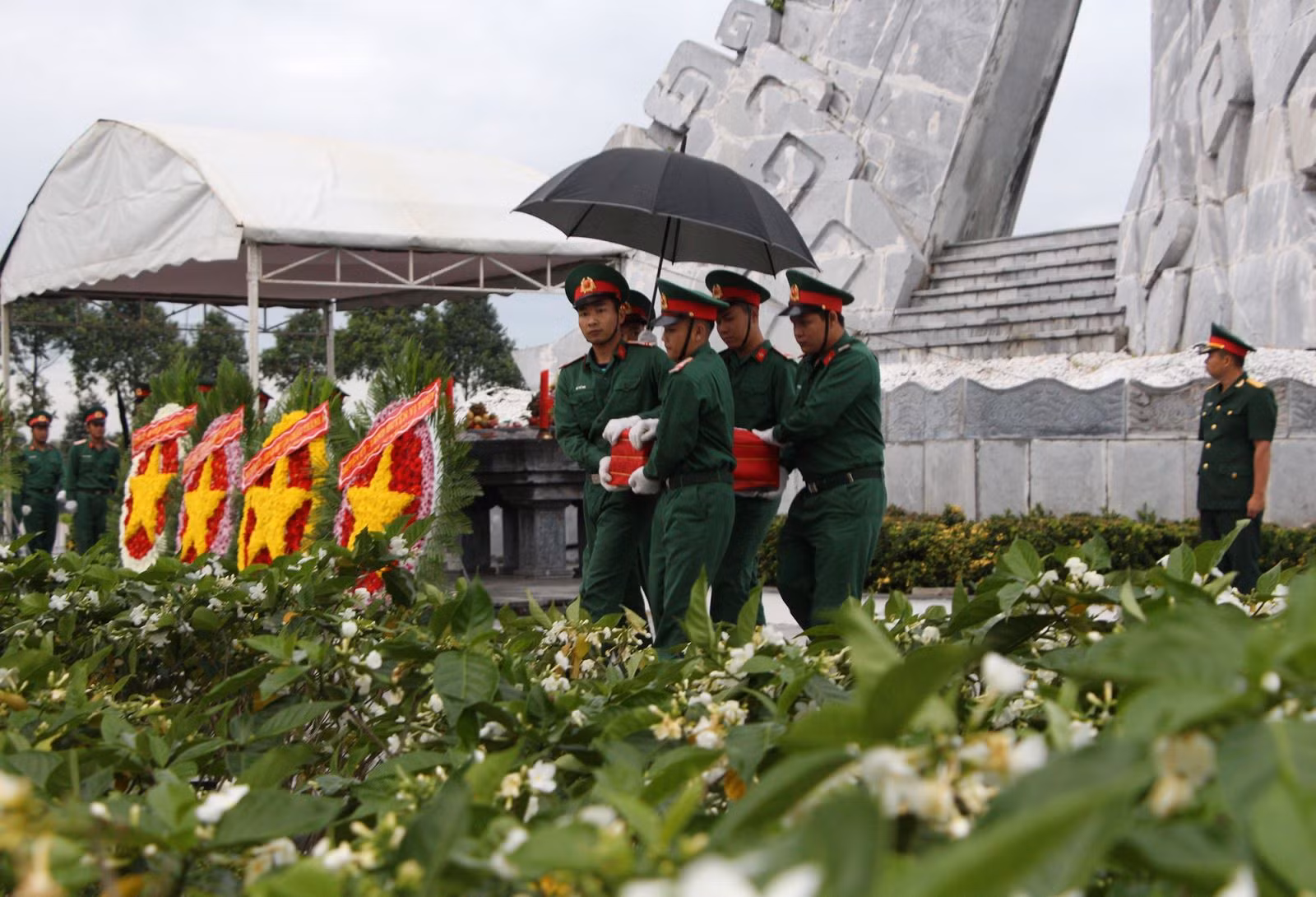 Tỉnh Hậu Giang tổ chức Lễ truy điệu, cải táng hài cốt 7 liệt sĩ hy sinh trong kháng chiến chống Pháp và Mỹ.
