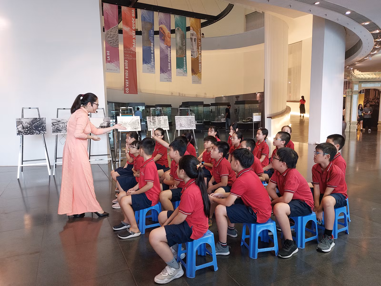 Hà Nội là trung tâm lớn của cả nước về giáo dục.