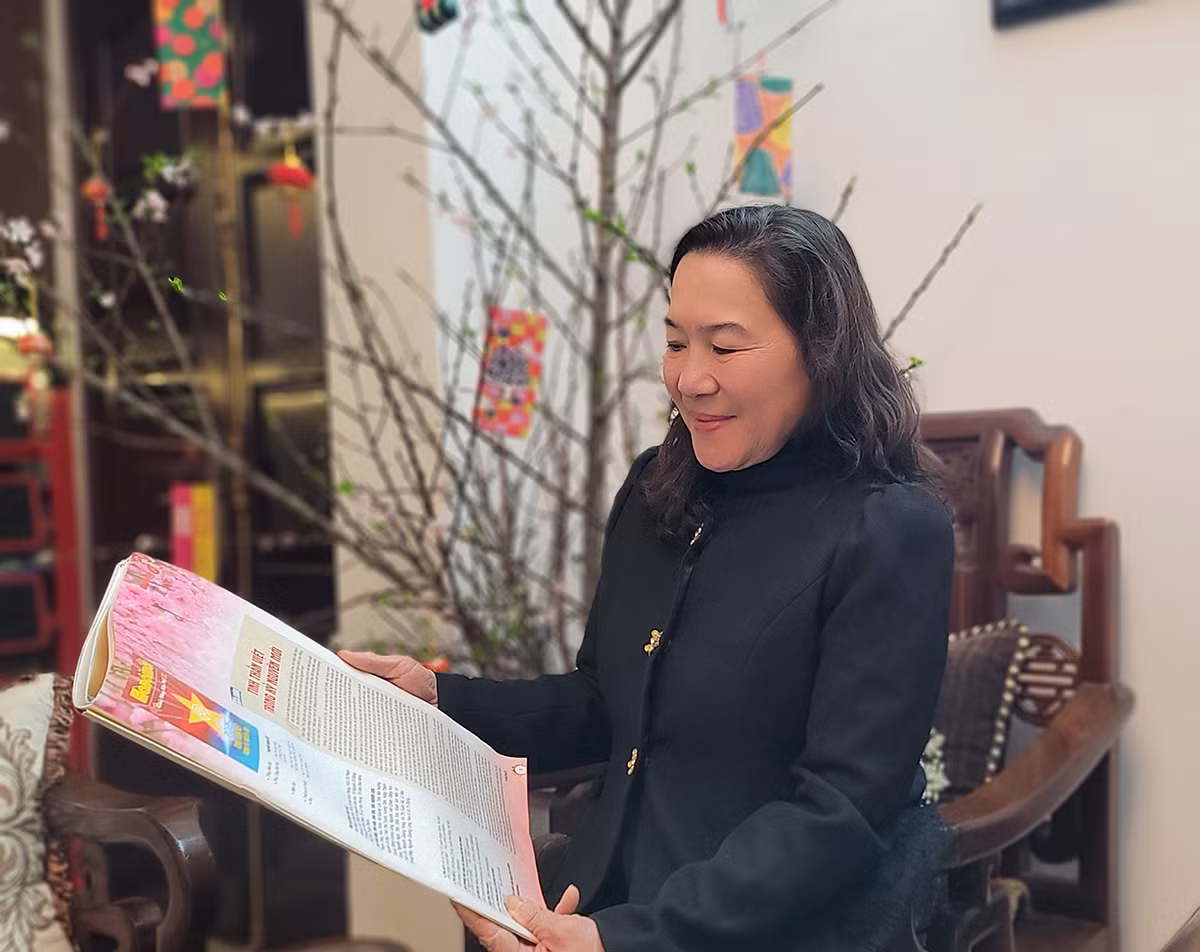 Bà Nguyễn Ngọc Trinh, Bí thư Chi bộ khu dân cư số 10, phường Thanh Nhàn, quận Hai Bà Trưng.