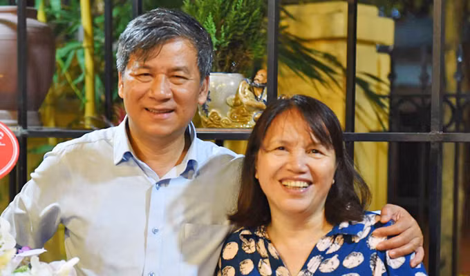 GS Nguyễn Anh Trí và vợ - bà Võ Thị Ngọc Lan.