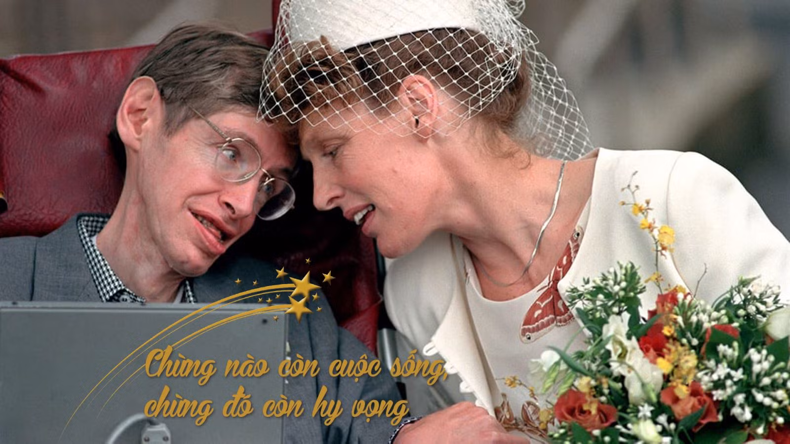 Stephen Hawking - hành trình phi thường trên chiếc xe lăn ảnh 13