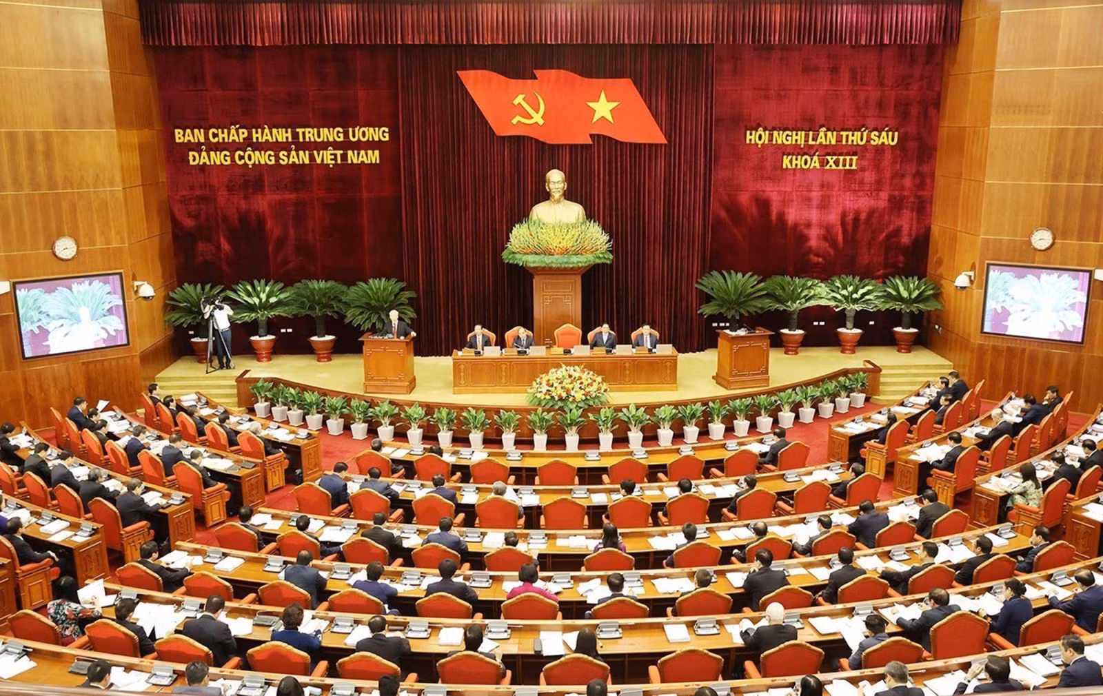 Hội nghị lần thứ sáu Ban Chấp hành Trung ương Đảng Cộng sản Việt Nam khóa XIII.