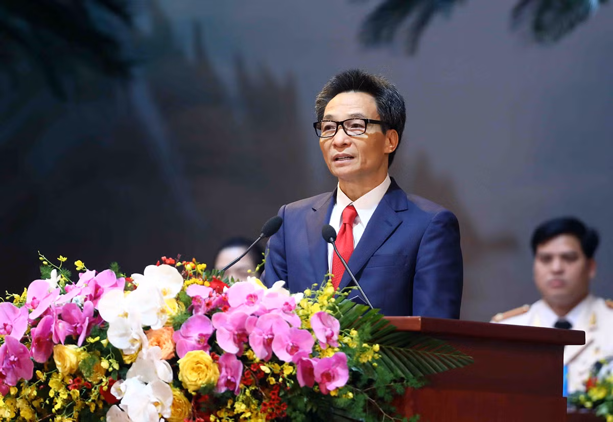 Phó Thủ tướng Vũ Đức Đam phát biểu.