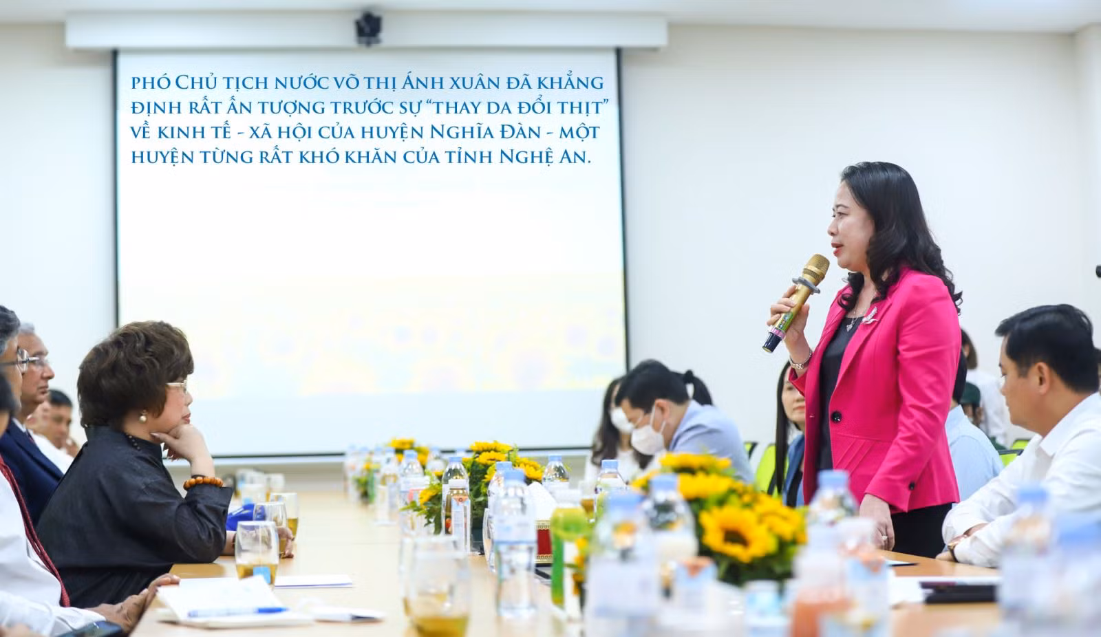 Trang trại đầu tiên tại Việt Nam thụ tinh ống nghiệm cho... bò sữa ảnh 2