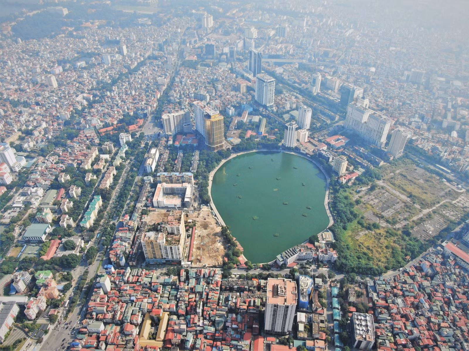 Thủ đô xanh và hiện đại.