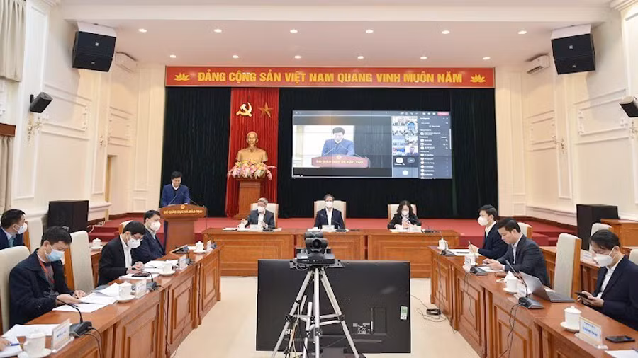 Hội thảo trực tuyến toàn quốc về tổ chức hoạt động dạy học trực tiếp đảm bảo an toàn phòng, chống dịch trong các cơ sở giáo dục.