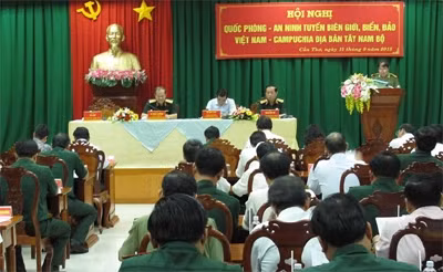 Bảo vệ vững chắc chủ quyền, toàn vẹn lãnh thổ vùng biên giới Tây Nam ảnh 1