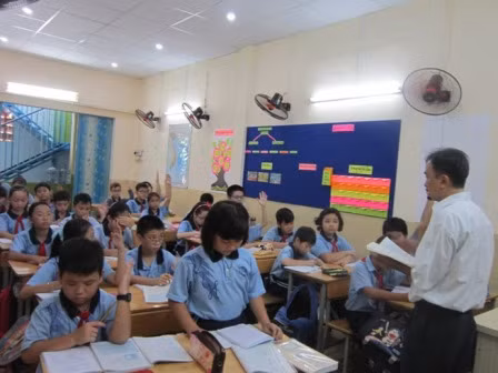  Phải học cơ sở phụ, phụ huynh bức xúc ảnh 1