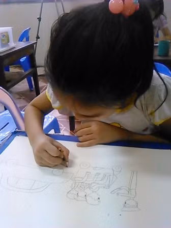 Phát động thi vẽ tranh 'Thiếu nhi với An toàn giao thông' ảnh 2