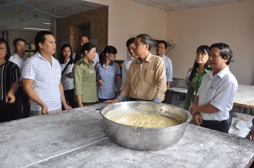 Bánh Trung thu Bảo Phương ở phố Thụy Khuê bị tạm đình chỉ ảnh 1