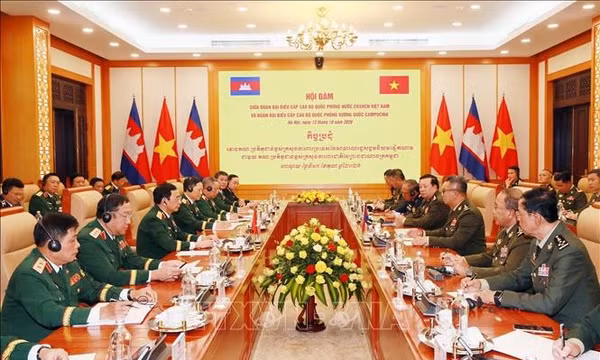 Phó Thủ tướng, Bộ trưởng Bộ Quốc phòng Campuchia thăm chính thức Việt Nam