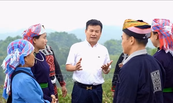 Người gieo 'mầm xanh' cho những dòng sông công nghiệp
