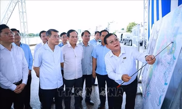 Thủ tướng kiểm tra dự án thủy lợi trọng điểm của Thành phố Hồ Chí Minh