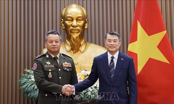 Thủ tướng Lê Minh Hưng tiếp Phó Thủ tướng, Bộ trưởng Quốc phòng Campuchia
