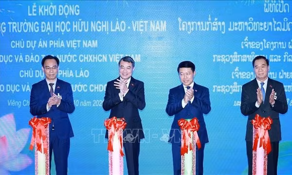 Thủ tướng Lê Minh Hưng và Thủ tướng Lào dự Lễ khởi động dự án Trường Đại học Hữu nghị Lào - Việt Nam