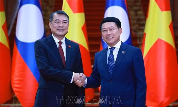 Quan hệ hữu nghị vĩ đại, đoàn kết đặc biệt Việt Nam - Lào ngày càng đi vào chiều sâu