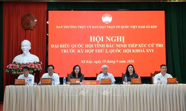 Phó Chủ tịch Thường trực Quốc hội Đỗ Văn Chiến tiếp xúc cử tri tại Bắc Ninh
