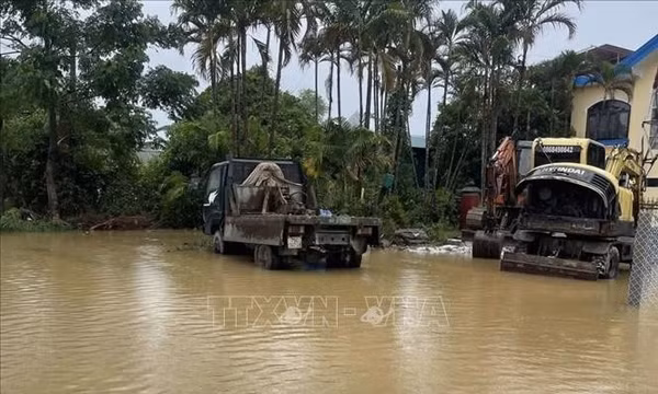 Theo dõi chặt chẽ diễn biến mưa lũ để tập trung ứng phó